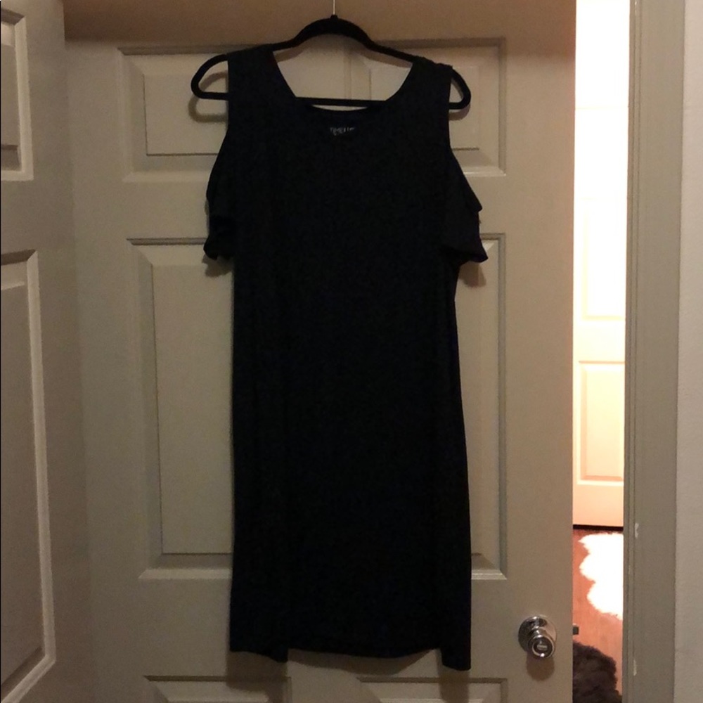 Black shoulder peep dress